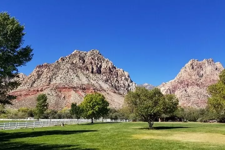 California Desert, Red Rock Views and Seven Magic Mountains