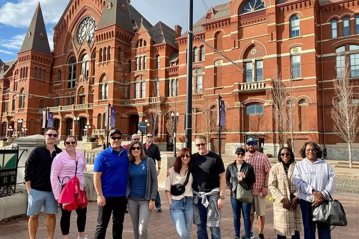Cincy Brunch History and Streetcar Tour with Riverside Food Tours