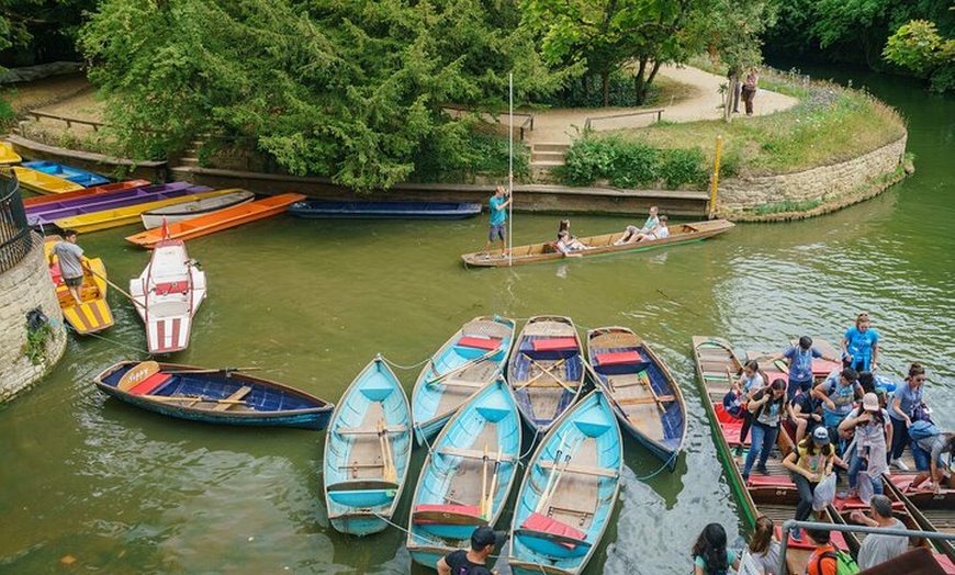 Image 6: Oxford | Alumni-Led Walking Tour w/opt New College