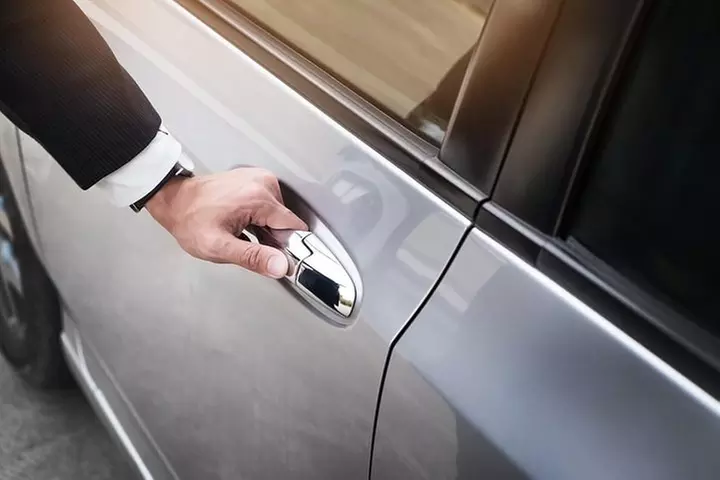 Private transfer: Fort Lauderdale Airport (FLL) to Fort Lauderdale - Primary Image