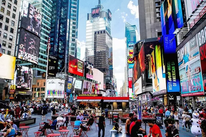 Broadway and Times Square Insider Tour with Theater Professional