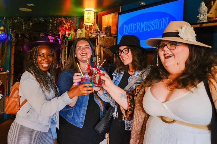 Hollywood Cocktails and True Crime Tour: 3 Drinks Included