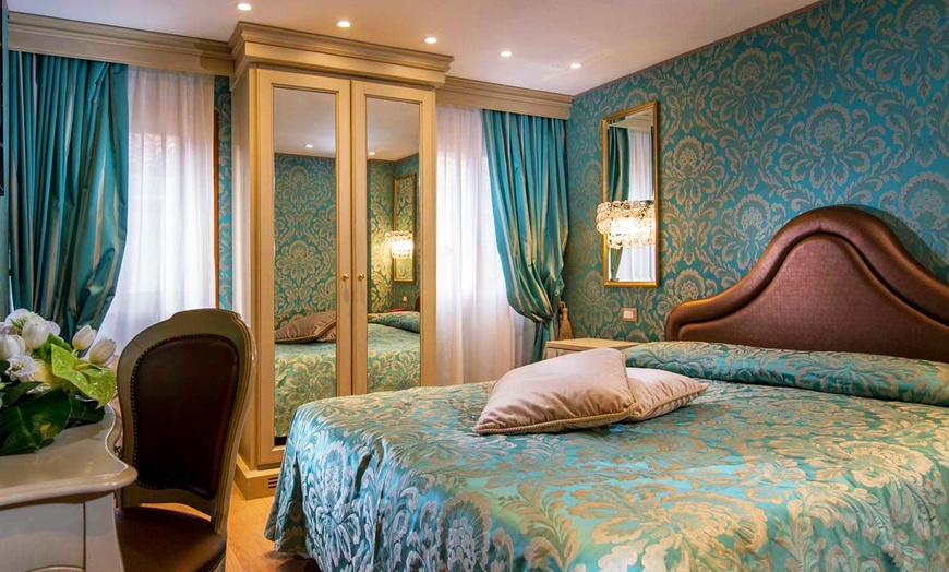 Image 1: ✈ ITALIE | Venise - Hotel Ca 'Marinella 3* - City break