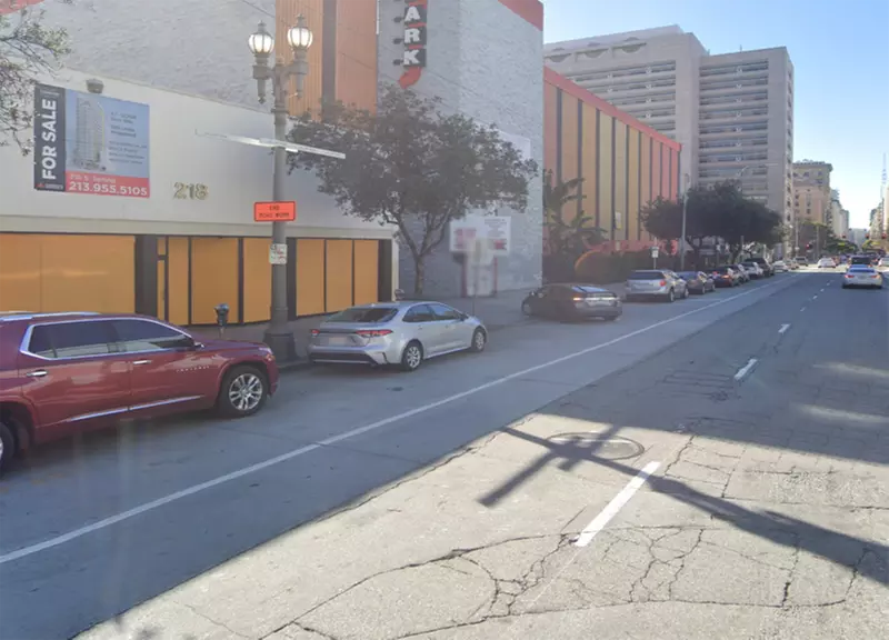 Parking at Joe's Auto Park Garage - Primary Image