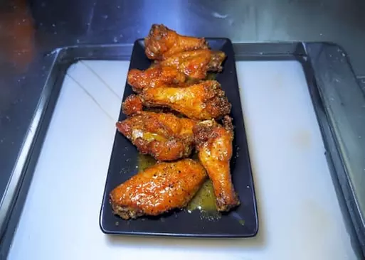 5% Cash Back at 40 Flavors Wings & More