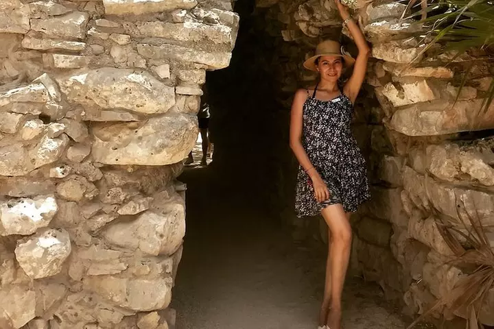 Combo Pyramids and Pirates (Tulum Tour & Pirate Party Dinner/show) ...