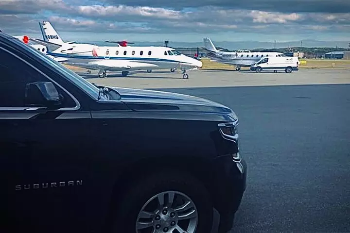 Limo Private Transfer Logan International Airport to Boston