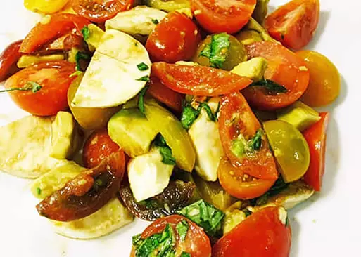 5% Cash Back at Mad Mike's Cheesesteaks & Salads