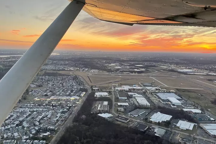 Introductory Flight Experience - Primary Image