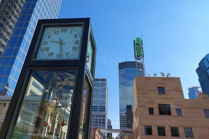 Minneapolis Walking Art Tour - Heart of Downtown