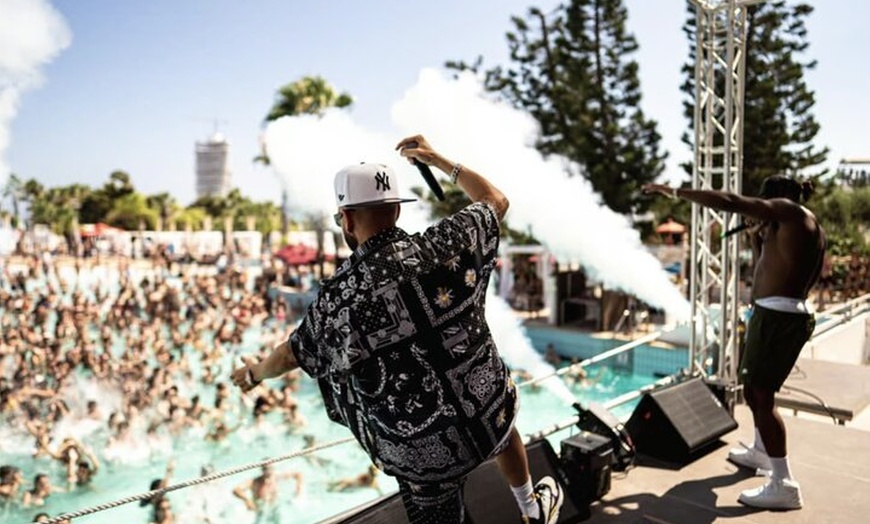 Image 3: Magaluf 3 x discoteca y piscina Party Pass