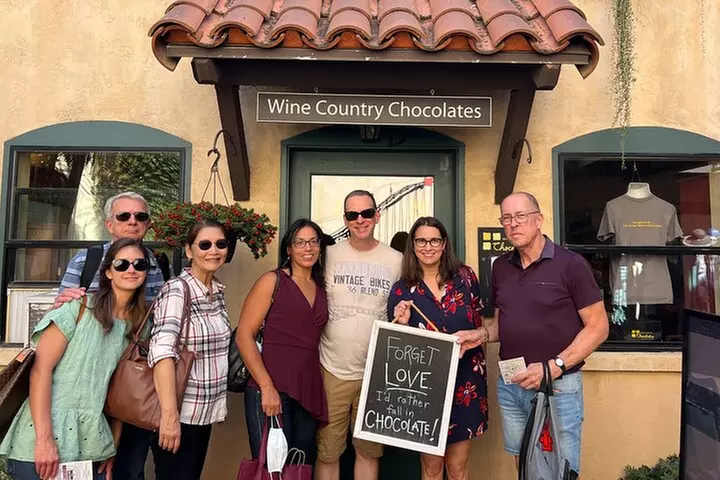 #1 Sonoma Walking Food, Wine Tasting & History Tour (Public Tour)