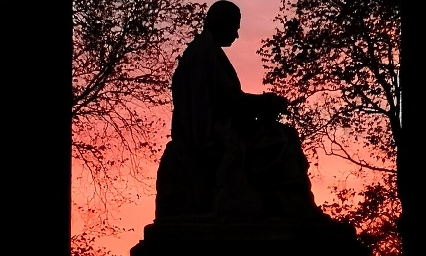 Image 2: Tasty and Indulgent Food and Drink Tour in Edinburgh