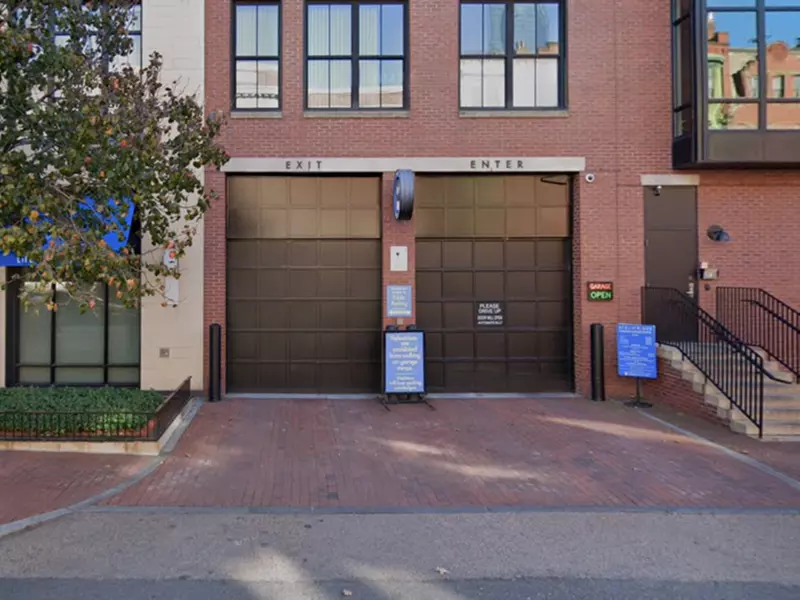 Parking at Atelier 505 Garage - Keys Held