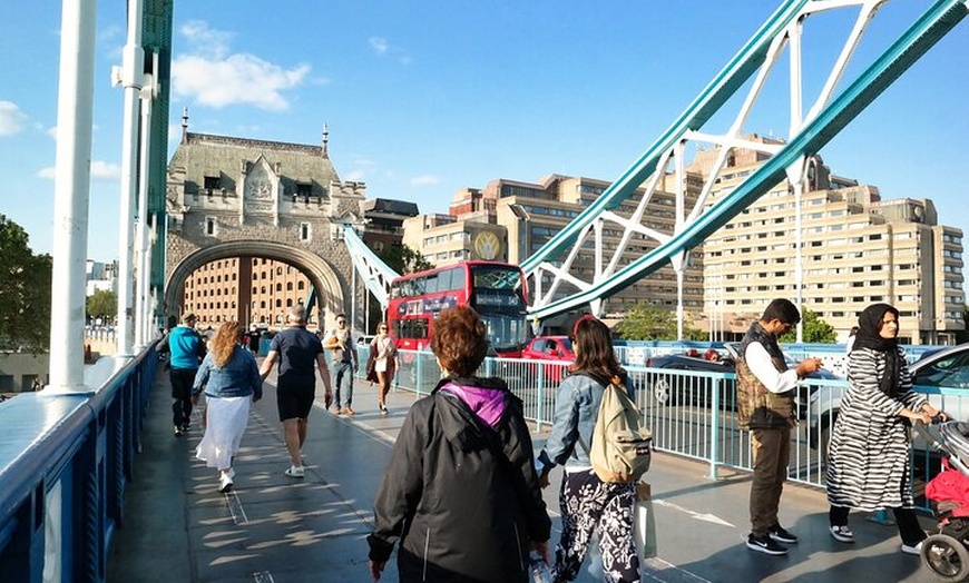 Image 3: Sunday City Hike London - with Borough Market Lunchbreak & Pub