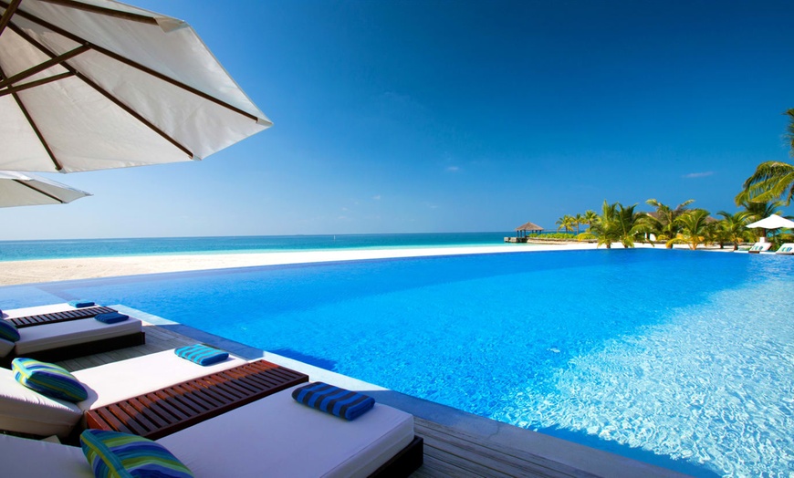 Image 2: ✈ MALDIVES | Atoll Malé Sud - Velassaru 5* - Spa
