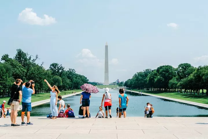 Monuments of DC Tour with Washington Monument or Museum Tickets