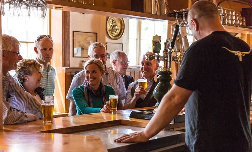 Image 3: Old Hobart Pub Walking Tour