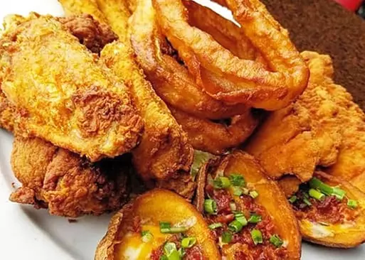 5% Cash Back at Bar 7 Grill