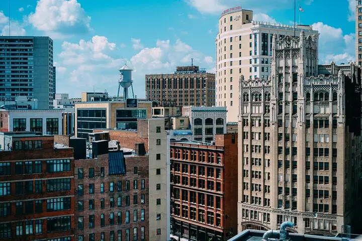 Self-Guided Scavenger Hunt: Detroit Roll Through Motor City