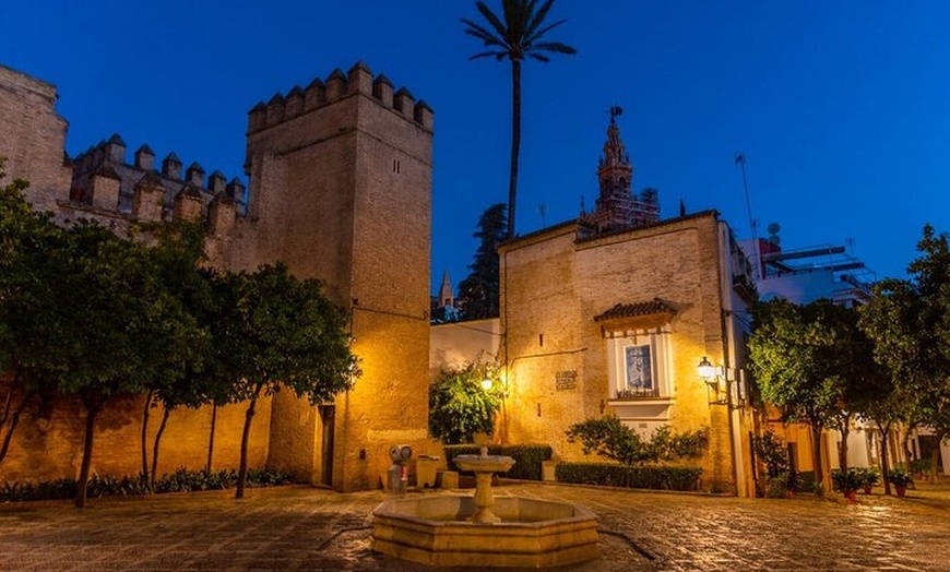 Image 2: Sevilla Fácil : Centro Histórico y Judería + Barrio de Triana