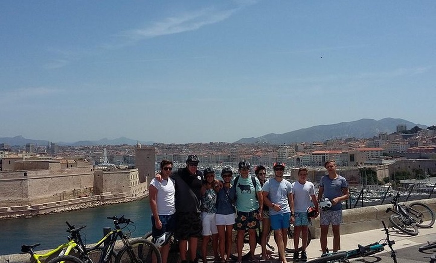 Image 1: Balade en vélo électrique urbain à Marseille