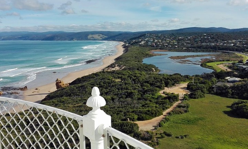 Image 1: Split Point Lighthouse Tours