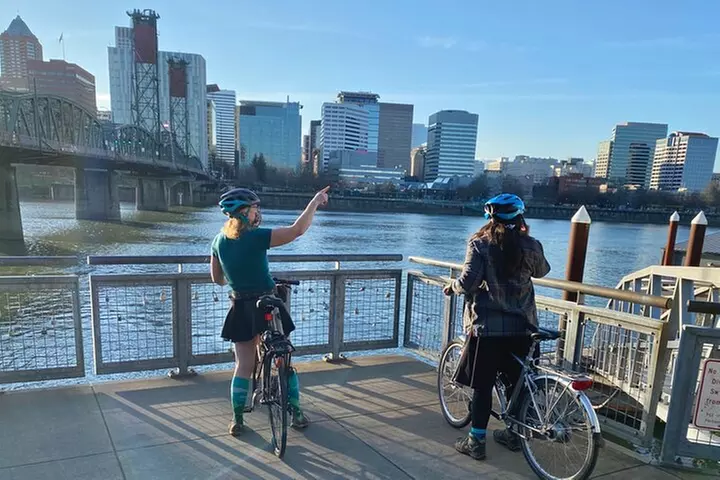 Bike Around Portland Oregon: Art, Culture, Bridges, Poetry