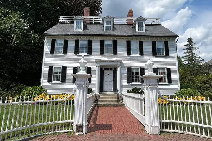 Boston Day Tour by Ferry: Salem Witch Trials Past to Present - Primary Image