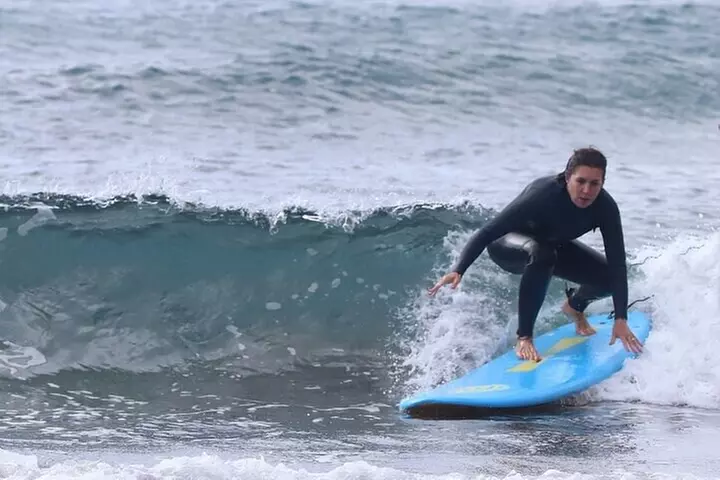 Clase de Surf Grupal en Playa de Las Américas con Fotografías