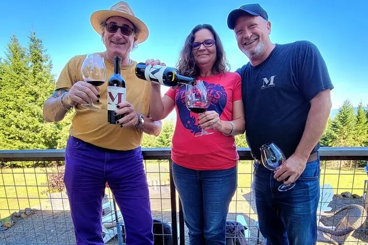 Willamette Valley Wine Tour with Lunch - Primary Image