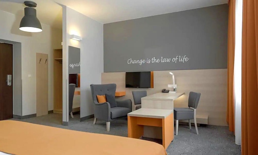 Image 4: ✈ POLOGNE | Varsovie - Hotel MDM City Centre 3*, 2 nuit