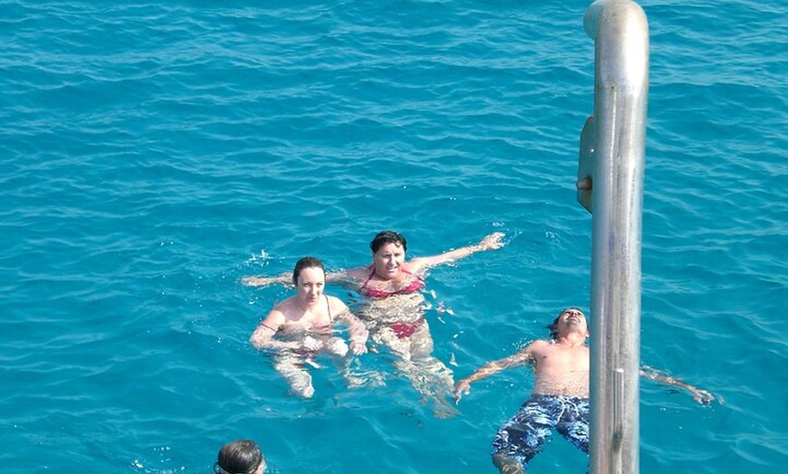 Image 3: Excursión Marítima en Ibiza a Es Vedra con Guía y Bebidas