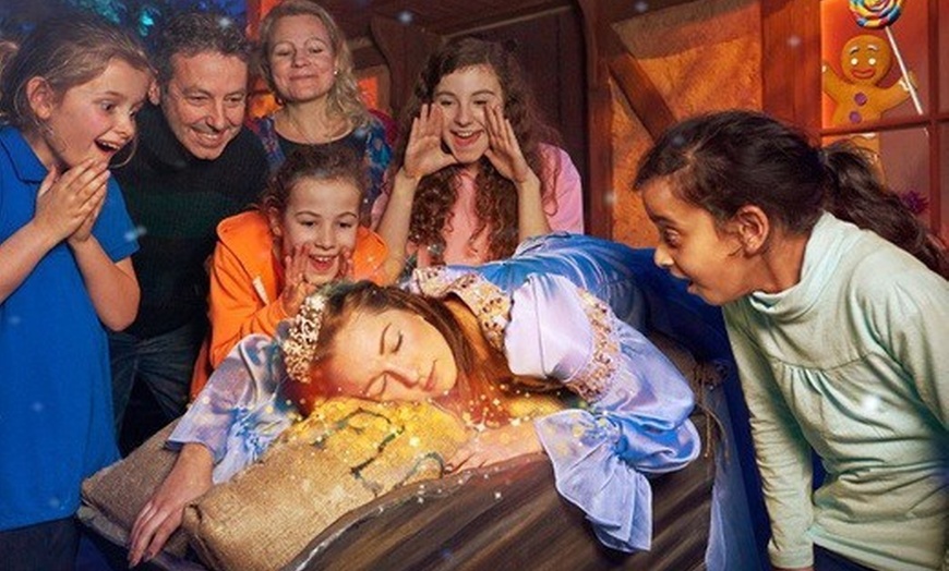 Image 2: Tickets to see Shrek London - Entrance