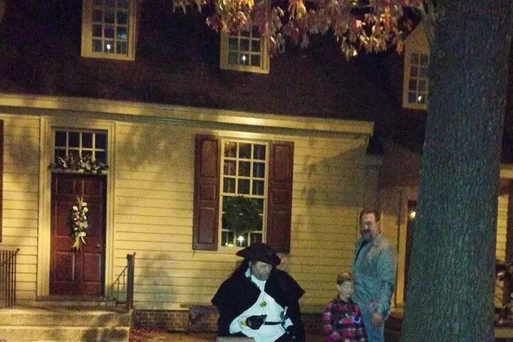 Williamsburg Ghosts, Witches and Pirates Tour