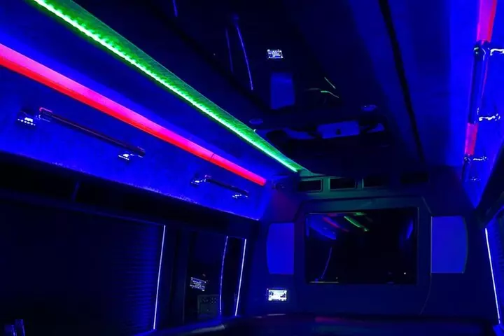 Limo Private Transfer Logan International Airport to Boston