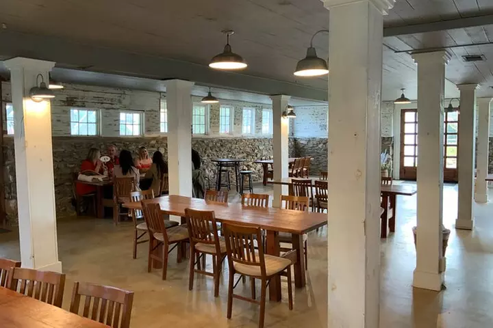 Private Loudoun County Wine Tour from DC with Stops at 3 Wineries