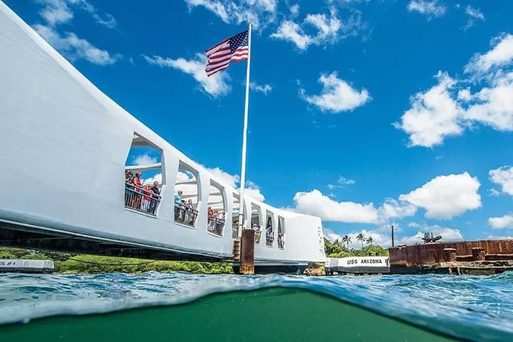 Pearl Harbor USS Arizona Memorial & Battleship Missouri