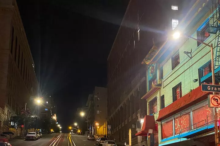 Ultimate Night Tour of San Francisco with Sightseeing Shuttle