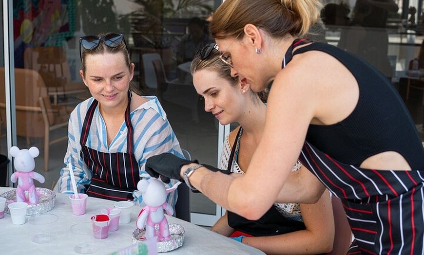 Image 19: Bear Art Studio: Pinta lo tuyo - Taller de arte fluido en Alicante