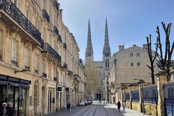 Bordeaux, visite avec une locale en petit groupe - Image 5