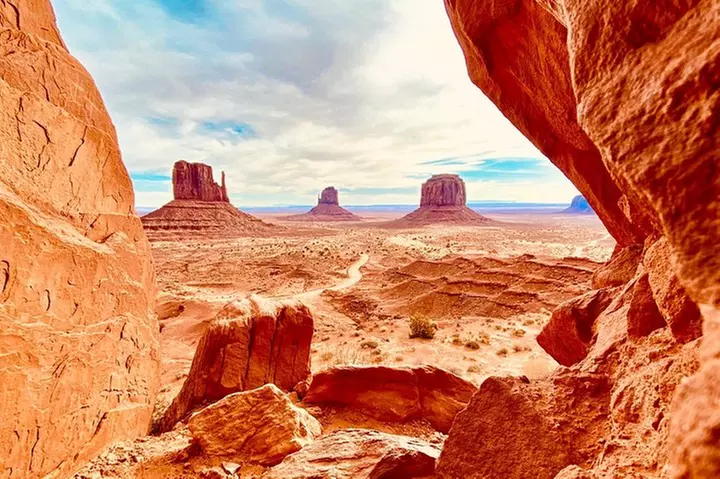 Monument Valley Extended Backcountry Tour