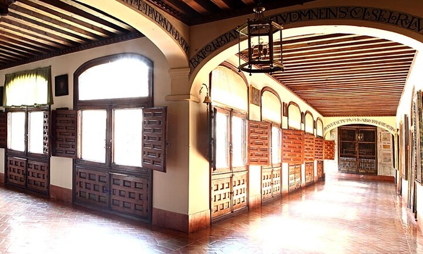 Image 1: Visita Guiada de Madrid al Monasterio de las Descalzas Reales