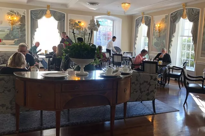 Private Colonial Williamsburg Breakfast - Exploring Before and Afte...