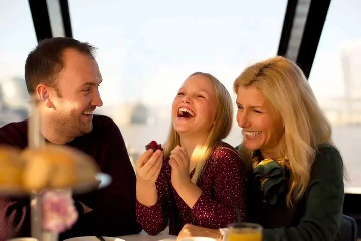 Mother's Day Premier Plus Brunch Cruise on the Chicago River - Primary Image