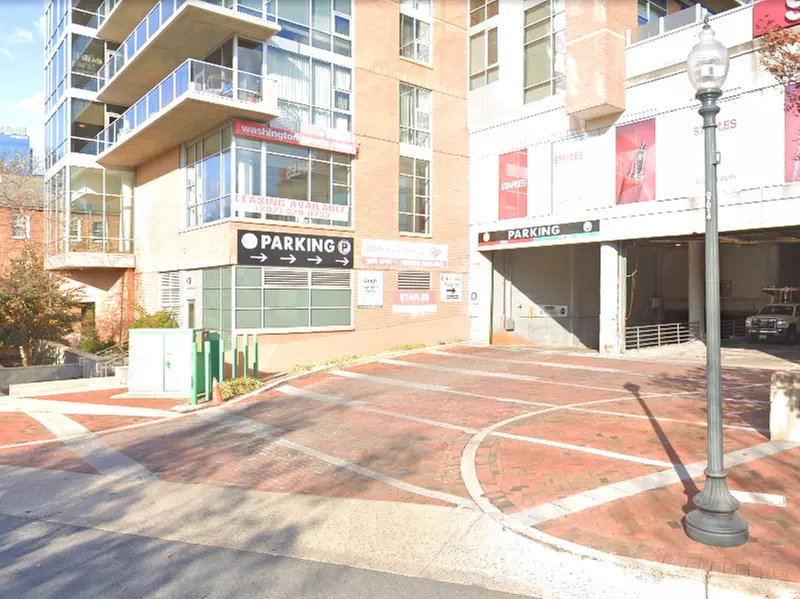 Parking at Cornerstone of Bethesda Garage - Second Medium