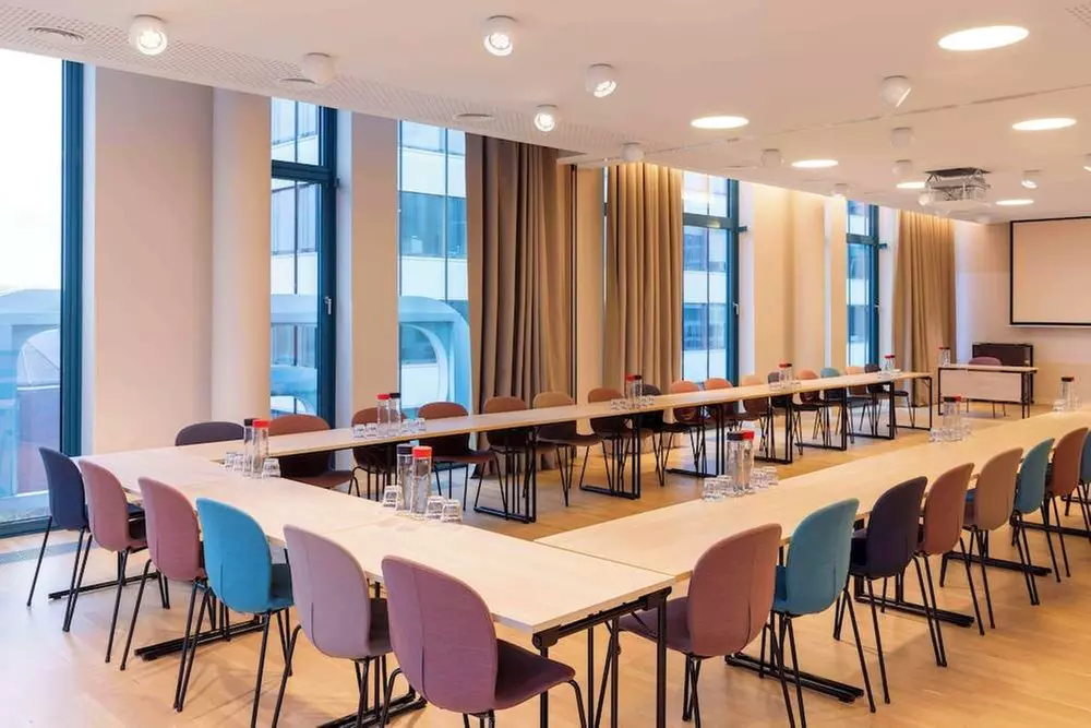 ✈ DEUTSCHLAND | Hamburg - Scandic Hamburg Emporio 4*, 2 Nächte