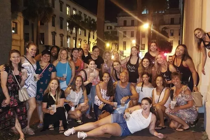 Creepy Crawl Night-Time Haunted Pub Walking Tour of Savannah's Hist...