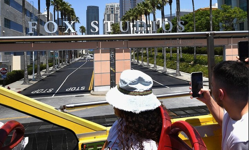 Image 21: Los Angeles Celebrity Homes Tour and 2-Day Hop-on Hop-off Package