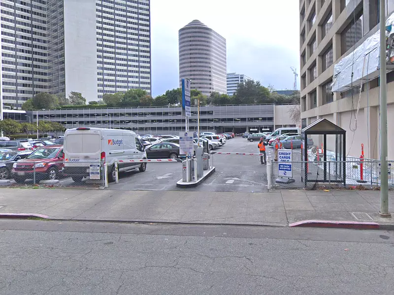 Parking at Kaiser Plaza Lot - Valet